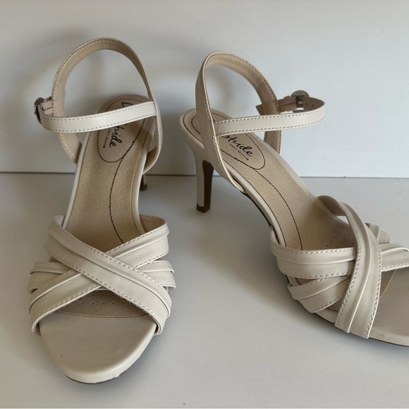 Lifestride Strap Heels - Picture 6 of 10
